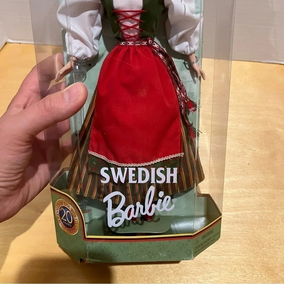 1999 Swedish Barbie Dolls of the World Collector Edition Doll Mattel NEW IN BOX - Picture 3 of 8
